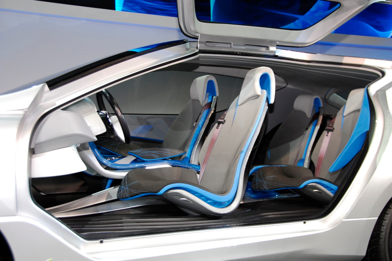 Illustration for article titled Hyundai Nuvis Concept: Hybrid Blue Drive Gives It Wings